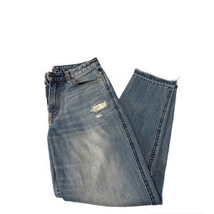Abercrombie & Fitch Signature Collection medium distressed wash cropped jeans